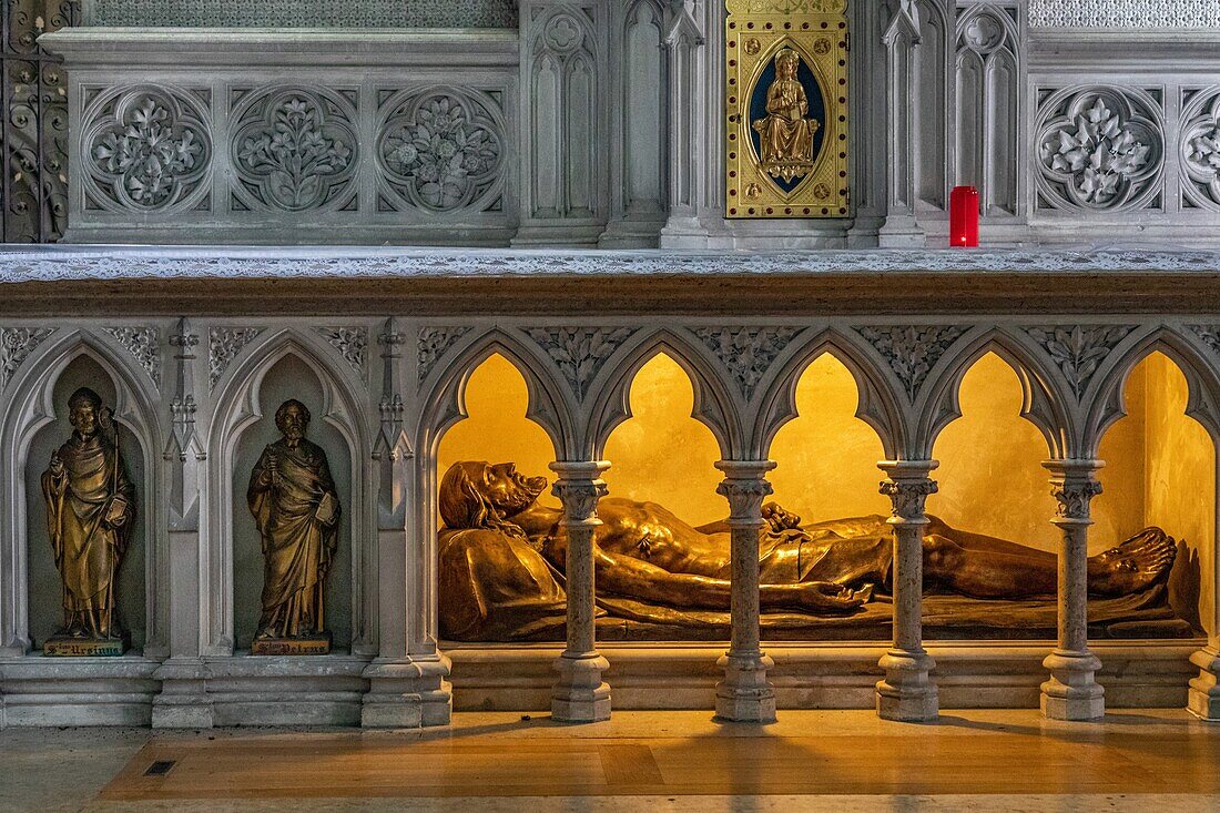 Jesus in the tomb, choir in the saint-pierre cathedral of lisieux, pays d'auge, normandy, france