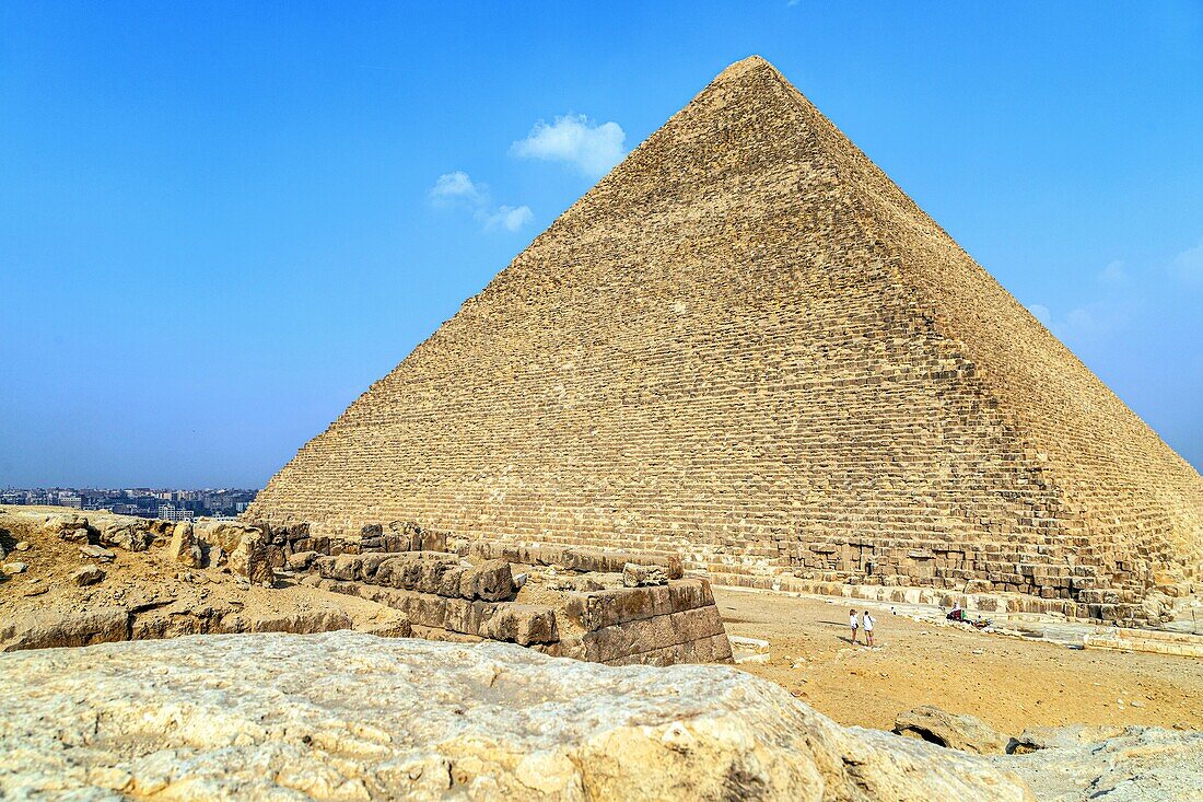 The cheops pyramid called the great pyramid, the biggest of all pyramids, cairo, egypt, africa