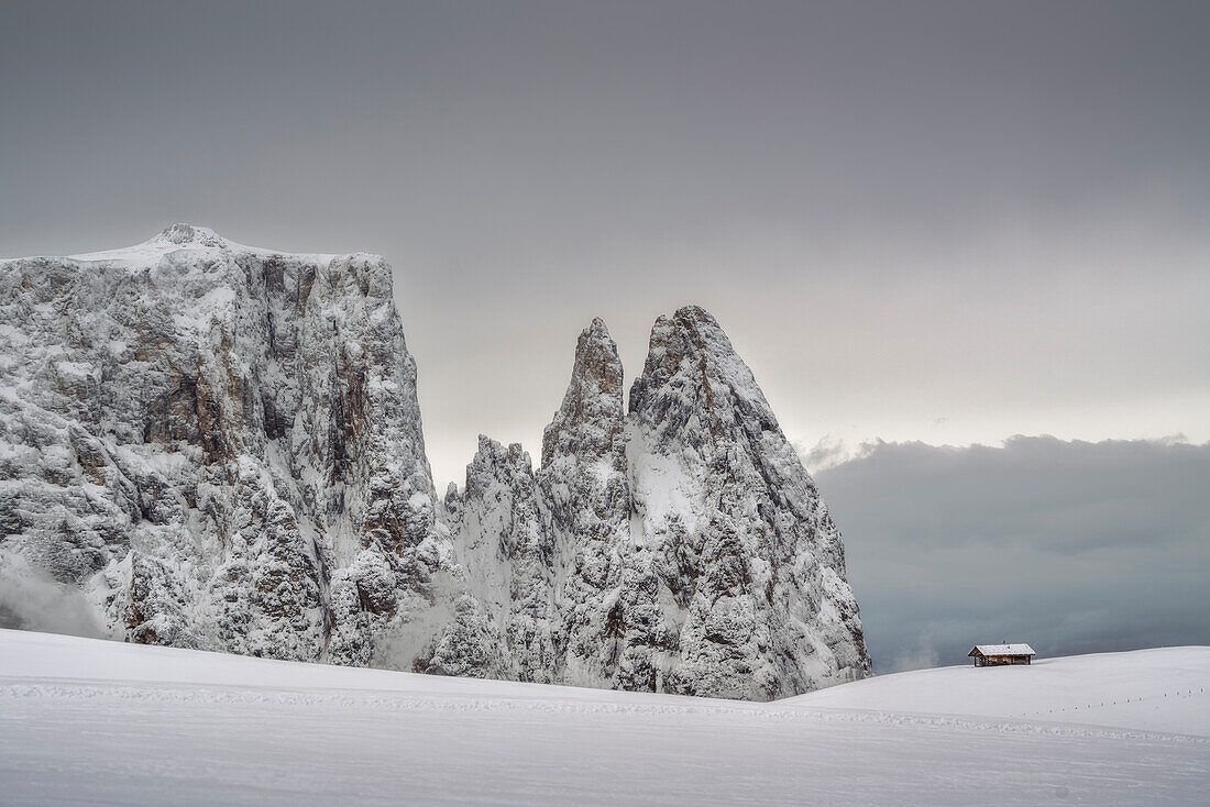 Schlern und Punta Santner im Winter, Dolomiti Unesco Heritage, Bozen Trentino Südtirol, Italien