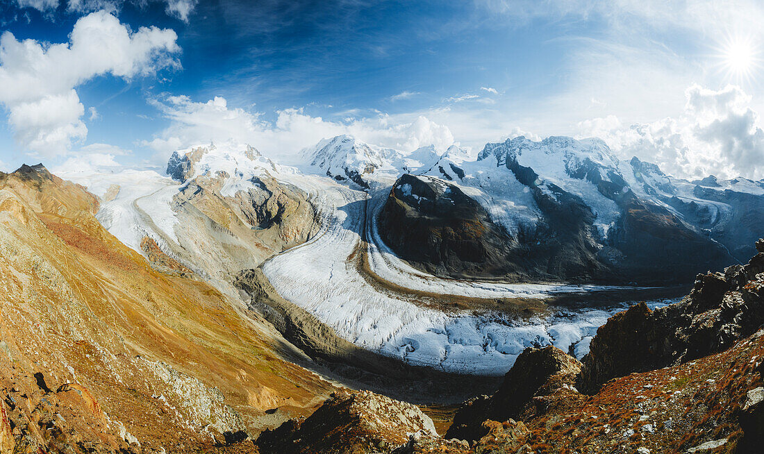 Panorama des Gornergletschers und des schneebedeckten Lyskamms, Monte Rosa, Castor, Pollux, Zermatt, Wallis, Schweiz