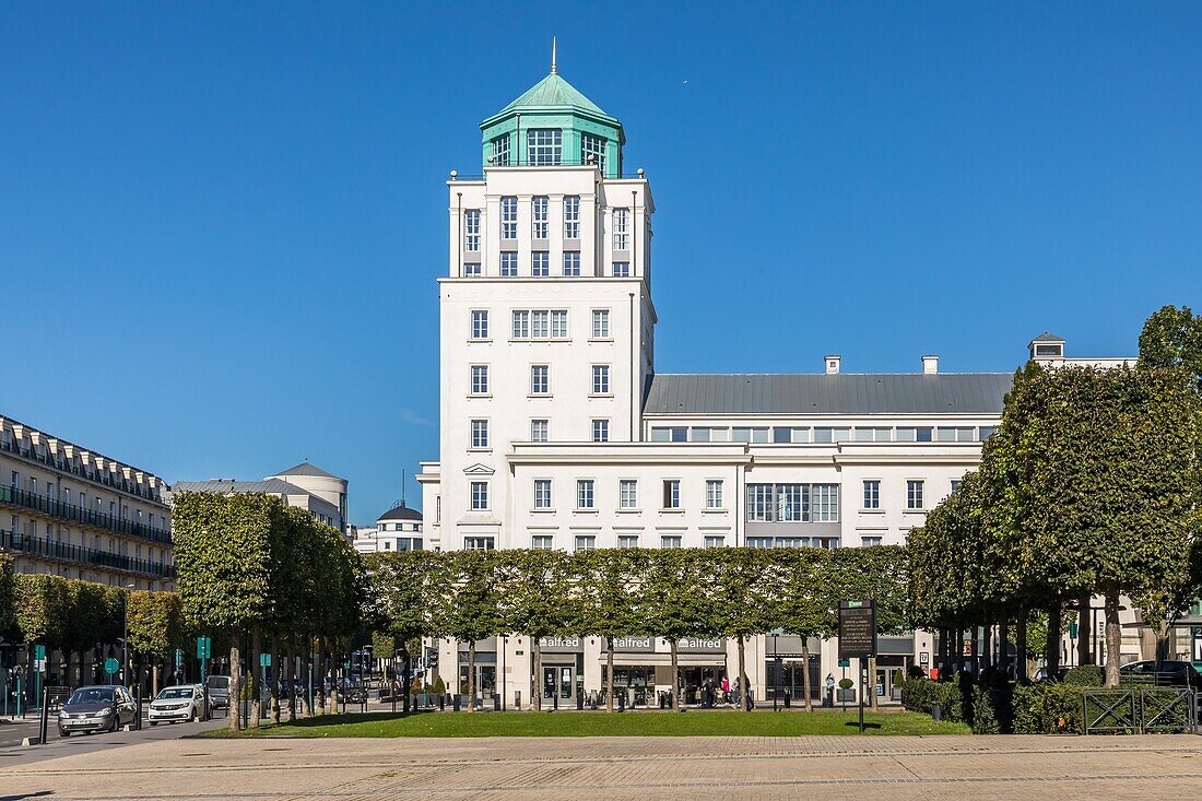 Plazza building, place d'ariane, val d'europe, marne la vallee, seine et marne (77), france, europe