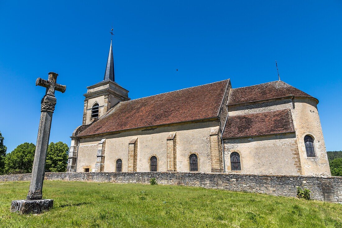 Saint jacques le majeur church, listed as a unesco world heritage site, along the way of saint james, asquins, (89) yonne, bourgundy, france