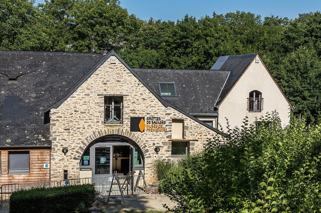 The caves of saulges, prehistory museum, (53) mayenne, pays de la loire