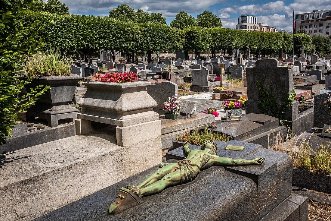 Valmy cemetery, charenton le pont, val de marne, ile de france, france, europe