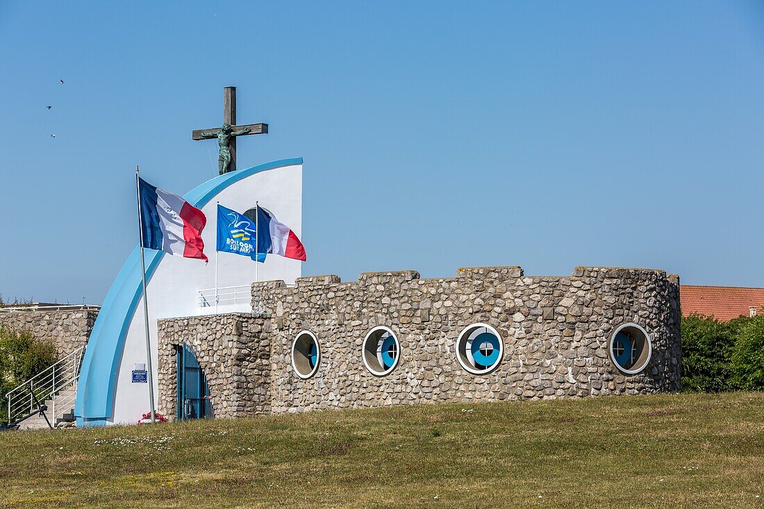 Kreuz am Straßenrand und Seemannskapelle, boulogne sur mer, (62) pas-de-calais, frankreich