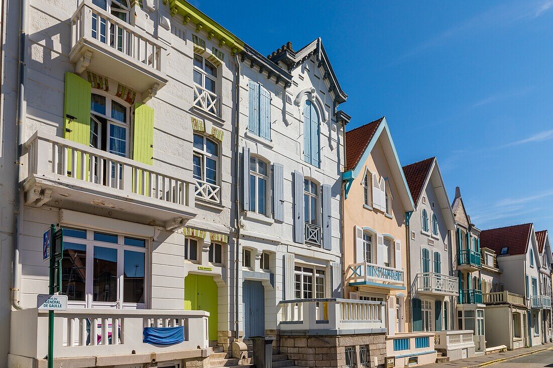 Fassade eines Belle-Epoque-Hauses, wimereux, (62) pas-de-calais, frankreich