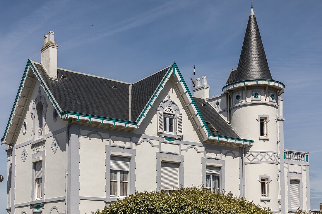 Facade of a belle epoque house, wimereux, (62) pas-de-calais, france