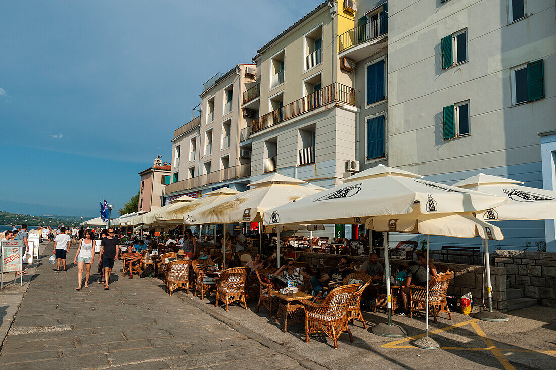 Uferpromenade von Piran, Slowenien.