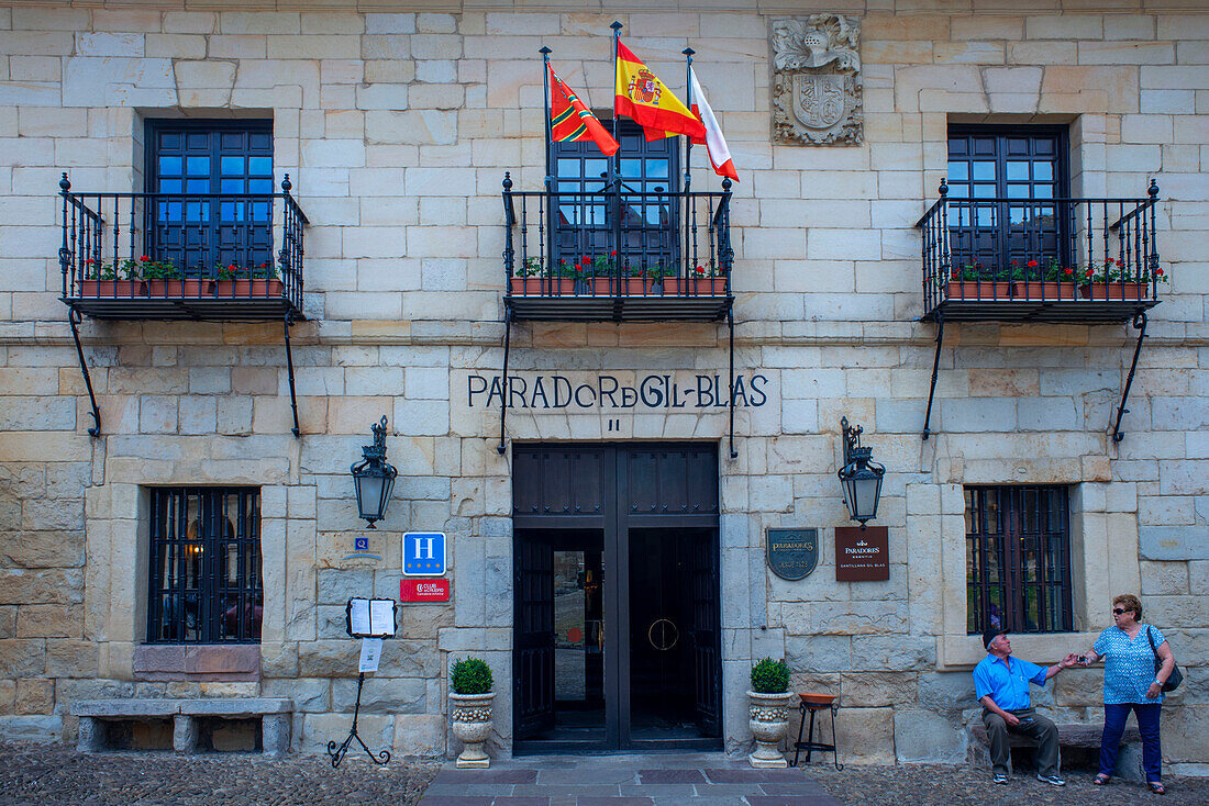 Hotel Parador Gil Blas in der historischen Stadt Santillana del Mar in der autonomen Gemeinschaft Kantabrien im Norden Spaniens