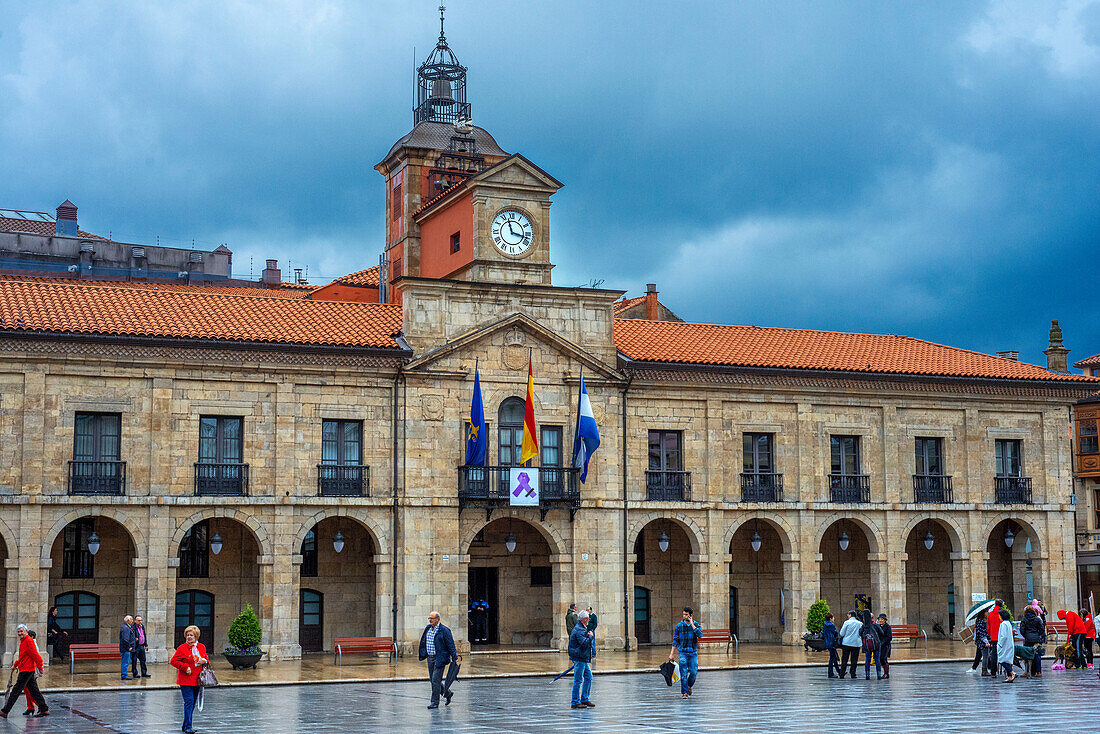Rathaus der Stadtverwaltung von Avilés, Plaza de España, Aviles, Asturien, Spanien