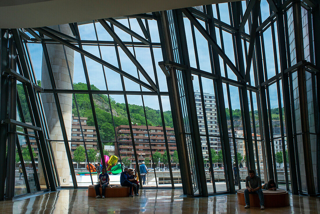 Innenansicht des Guggenheim-Museums, Bilbao, Euskadi, Baskenland, Spanien.