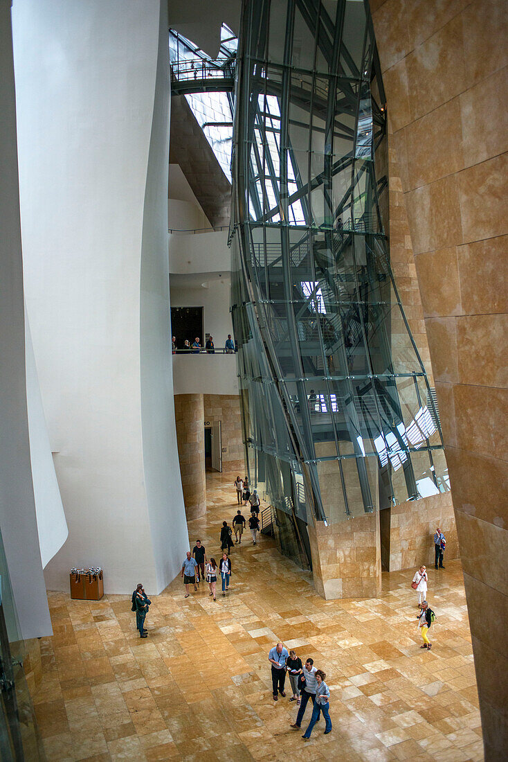 Im Guggenheim Museum, Bilbao, Euskadi, Baskenland, Spanien.