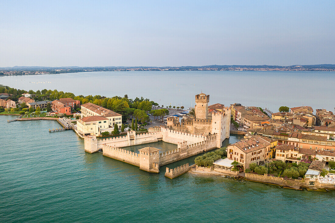 Schloss Sirmione, Sirmione, Gardasee, Provinz Brescia, Lombardei, Italien