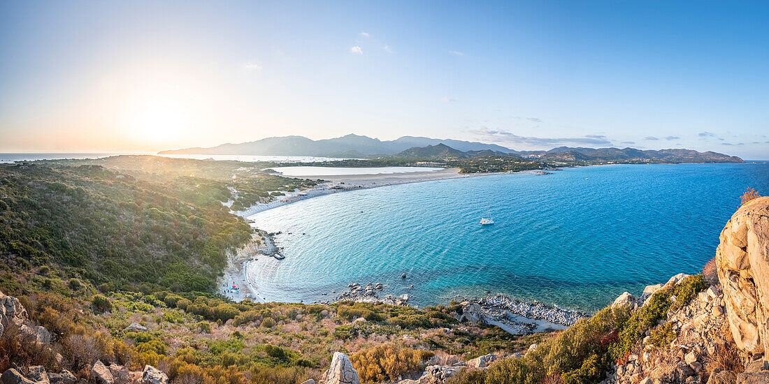 Landschaft von Porto Giunco, in der Nähe von Capo Carbonara und Villasimiius, Provinz Sud Sardegna, Sardinien, Italien.