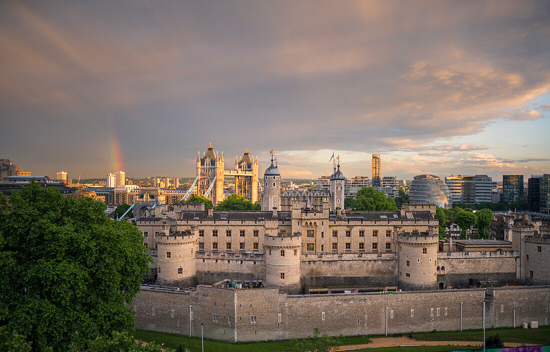 Sunset over the Tower of London and Tower Bridge. London, United Kingdom
