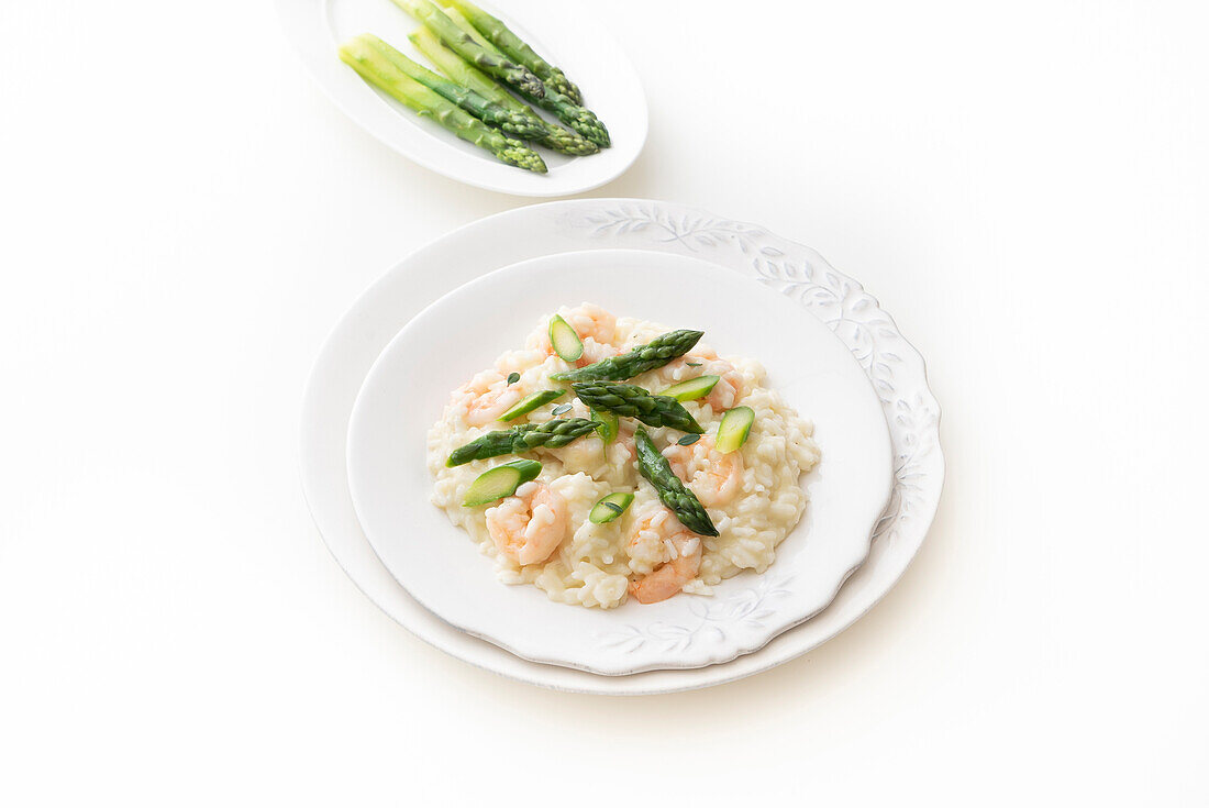 Risotto with shrimp and green asparagus