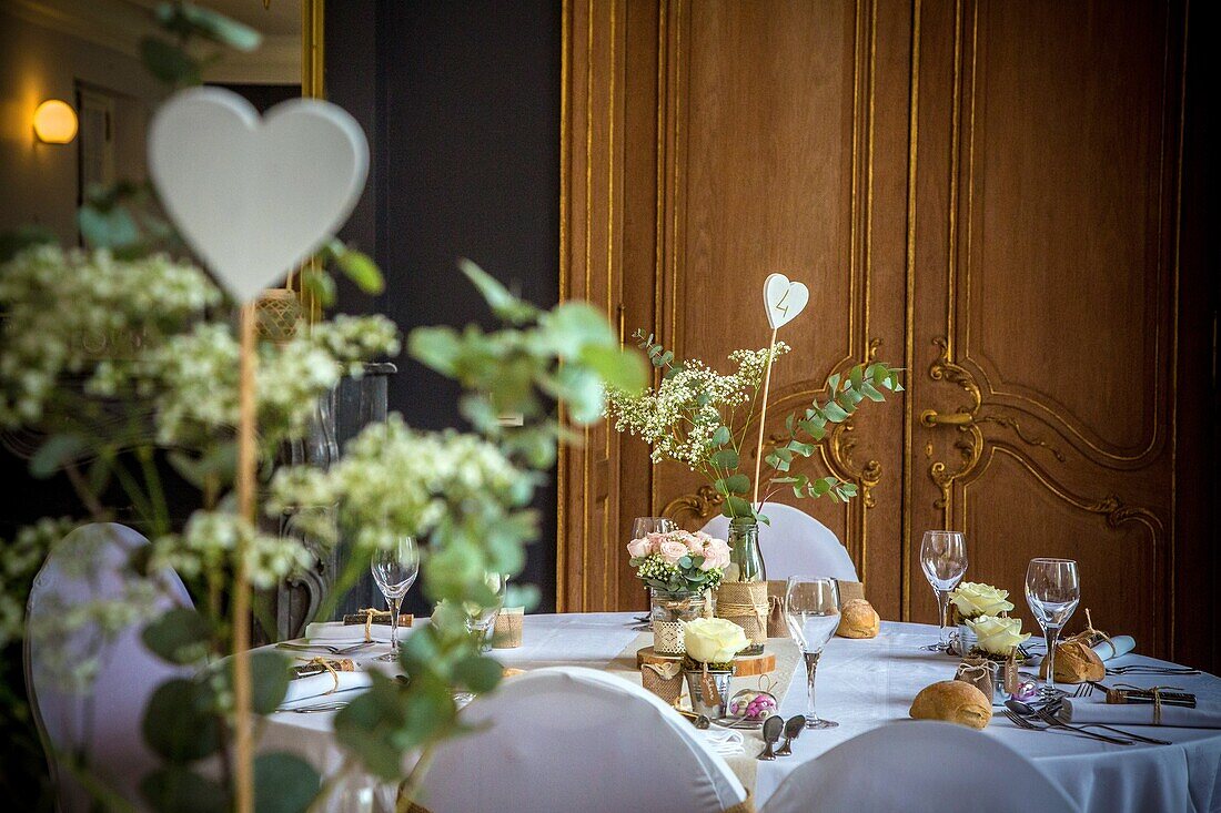 Table set for the wedding dinner, wedding day