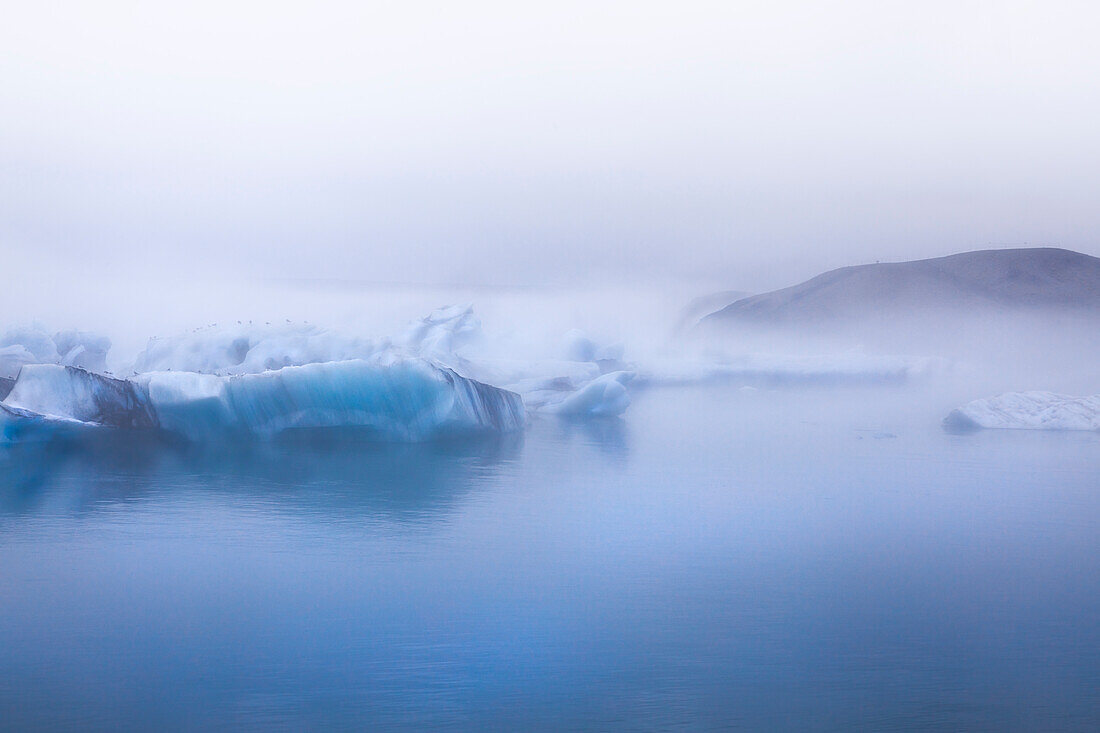 Blue reflections, Diamond Beach, Glacier Lagoon, Southern Iceland, North Atlantic Ocean