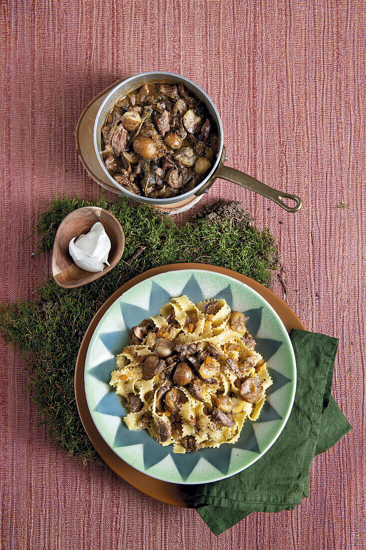 Tagliatelle mit Kastanien und Enten-Marsala-Ragout