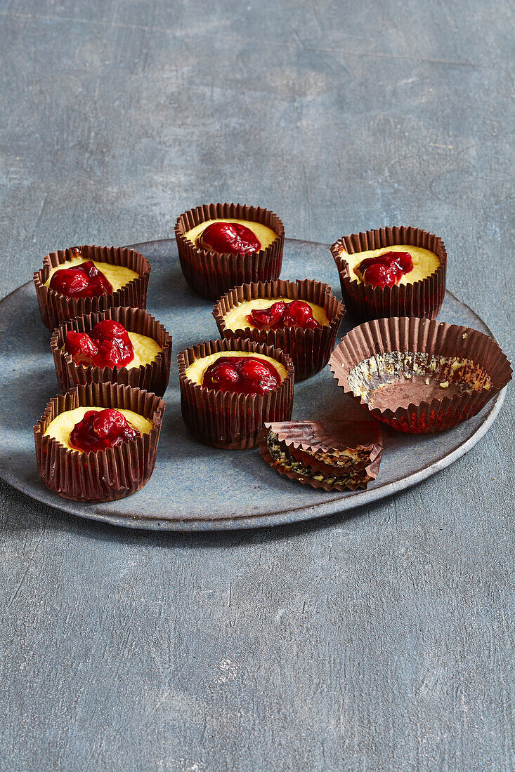 Mini cheesecakes with cherries