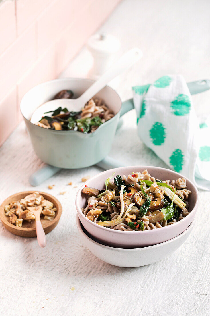 Mushroom, spinach and walnut pasta