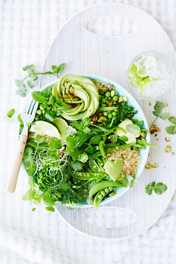 Grüner Couscous-Salat mit Gemüse