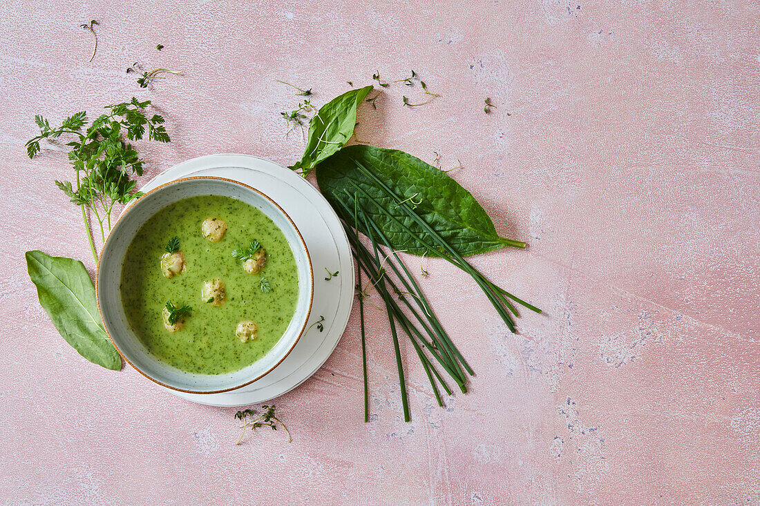 Wildkräutersuppe