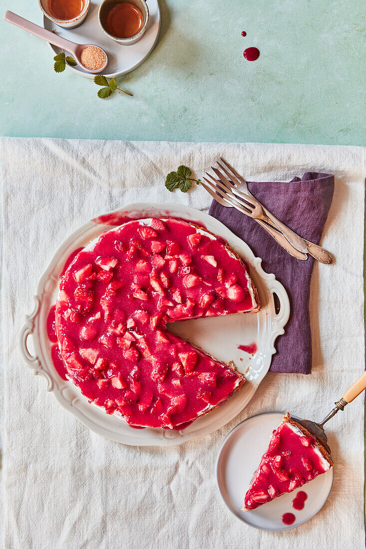 Strawberry cream cake