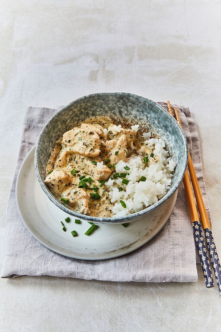 Chicken in sauce with rice