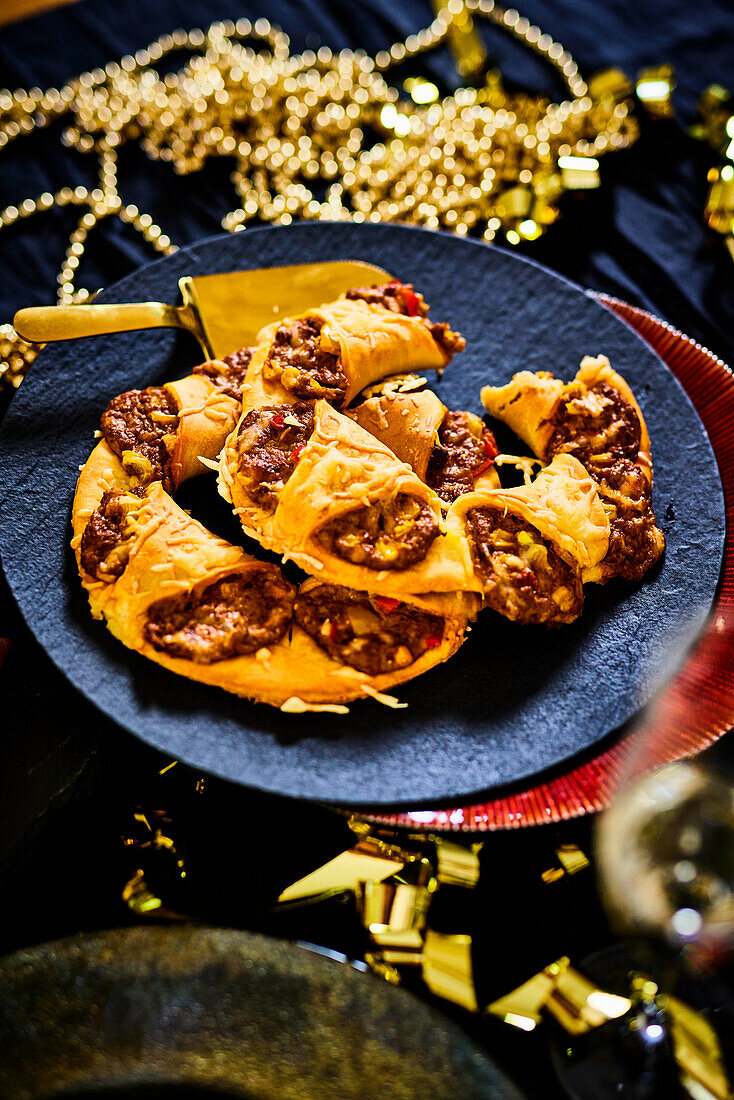 Blätterteigtaschen mit Fleischfüllung