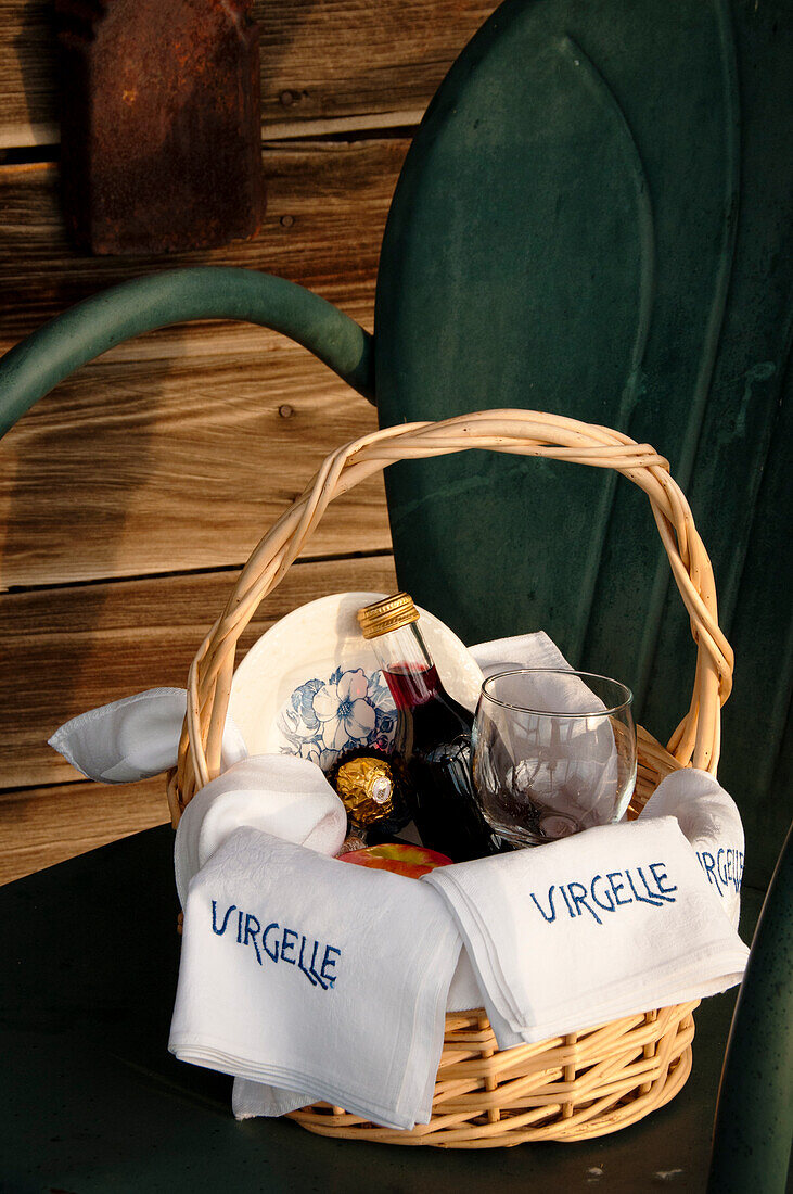Virgelle Mercantile guest picnic basket; Virgelle, Montana.