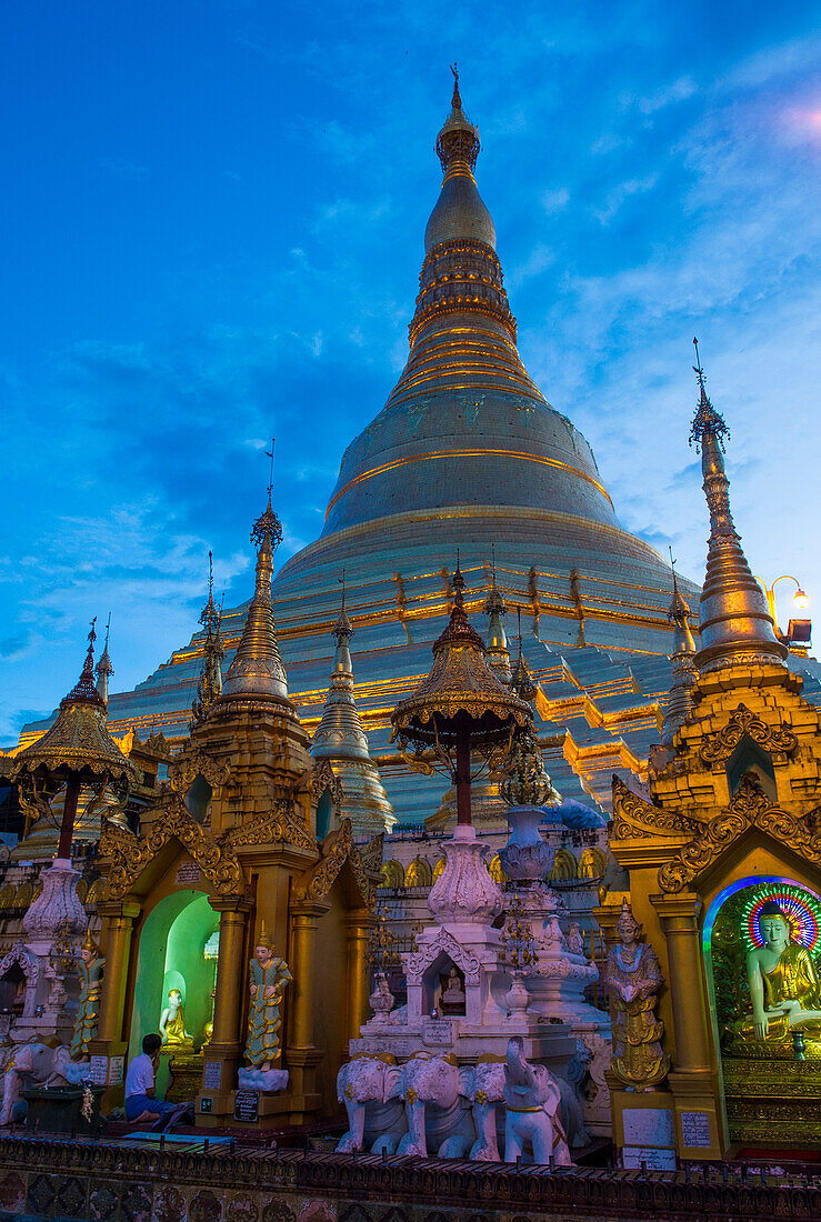 Shwedagon Pagoda in Yangon, Myanmar