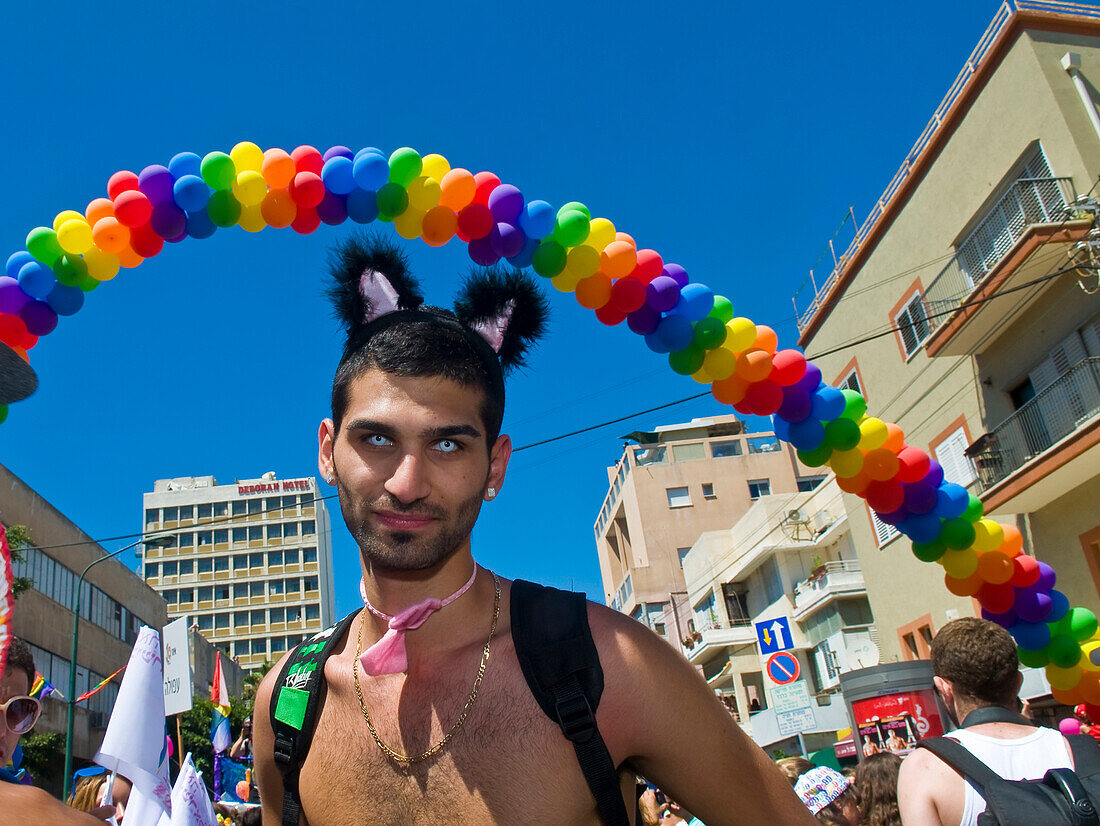 Teilnehmer an der jährlichen Gay Pride Parade in Tel Aviv
