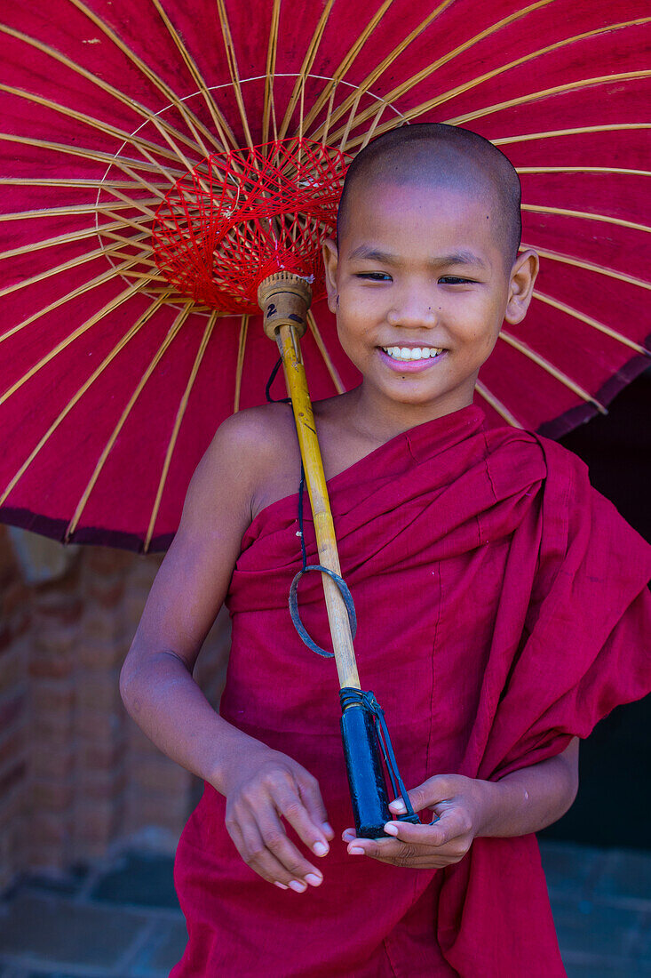 Mönchsanfänger in Bagan, Myanmar