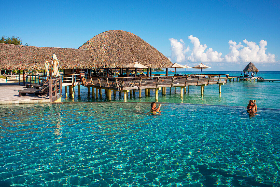 Pool of the Luxury Hotel Kia Ora Resort & Spa on Rangiroa, Tuamotu Islands, French Polynesia.