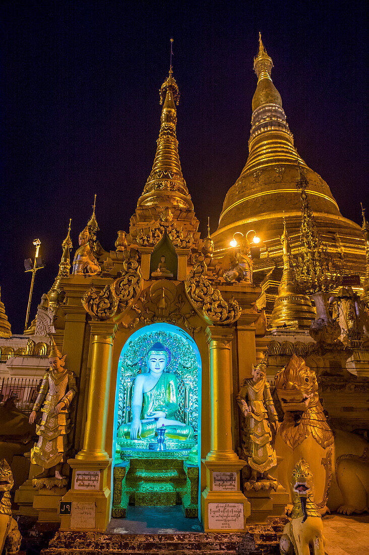 Shwedagon Pagoda in Yangon, Myanmar