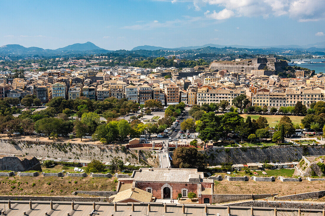 Altstadt von Korfu (Kerkyra) von der alten Festung aus gesehen, Insel Korfu, Ionische Inseln, Griechenland