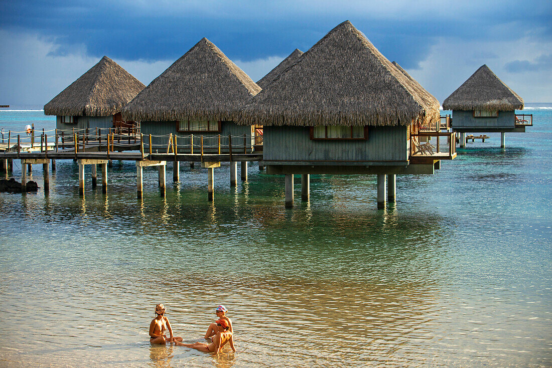 Sunset in Le Meridien Hotel on the island of Tahiti, French Polynesia, Tahiti Nui, Society Islands, French Polynesia, South Pacific.