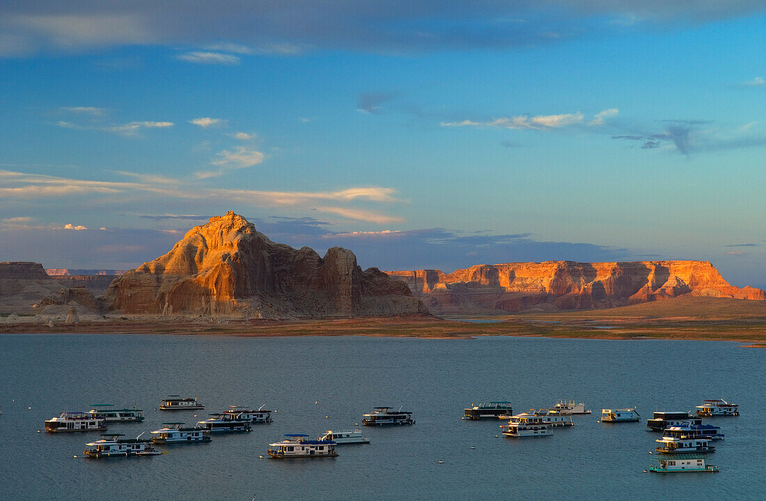 Houseboats at Wahweap Marina on Lake Powell; Glen Canyon National Recreation Area, Arizona..