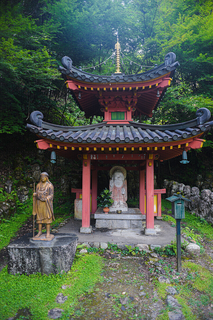 Buddhistischer Tempel Otagi Nenbutsu-ji im Stadtviertel Arashiyama in Kyoto, Japan