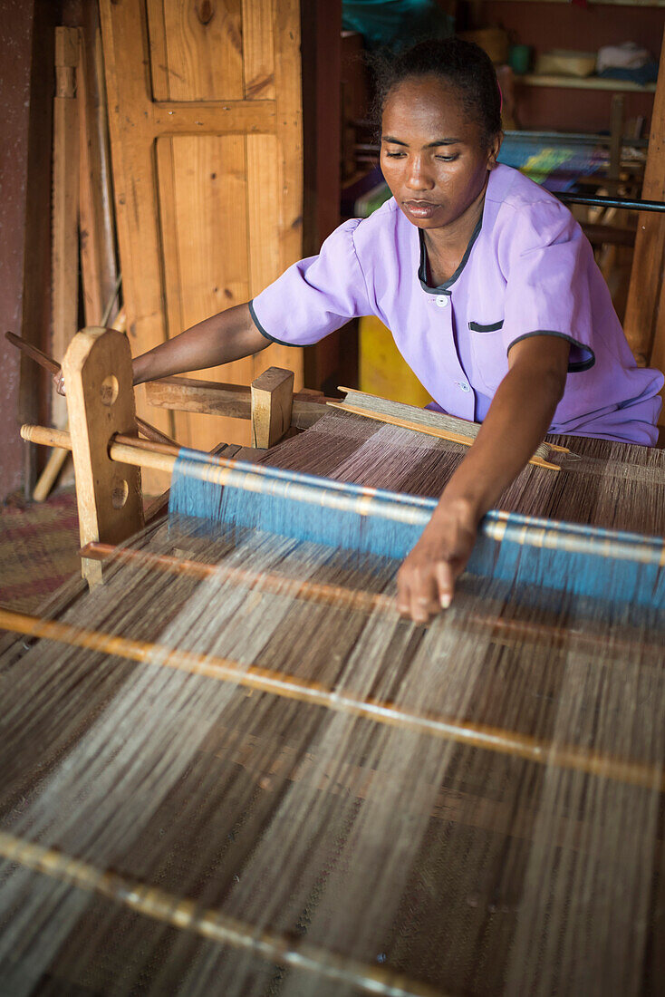 Weaving with silk, Ambalavao, Madagascar Central Highlands