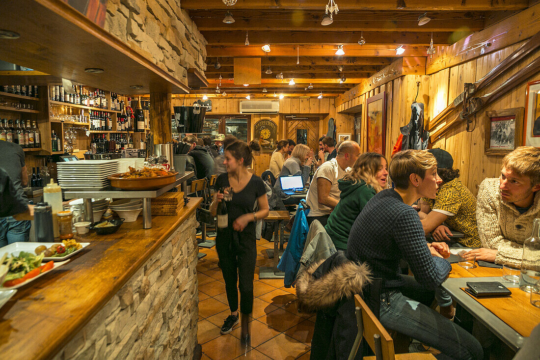 Das Restaurant Le Gros Minet. Saint Lary Soulan. Hautes Pyrenees. Frankreich