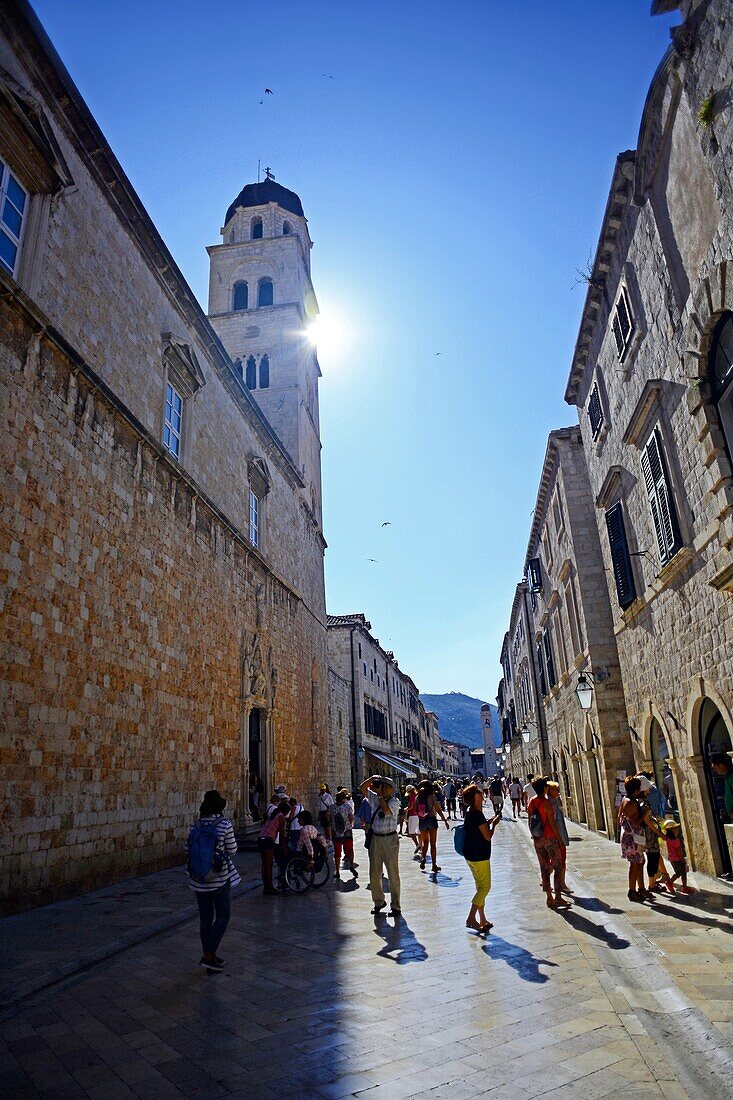 Hauptstraße Placa Stradun in Dubrovnik, Kroatien