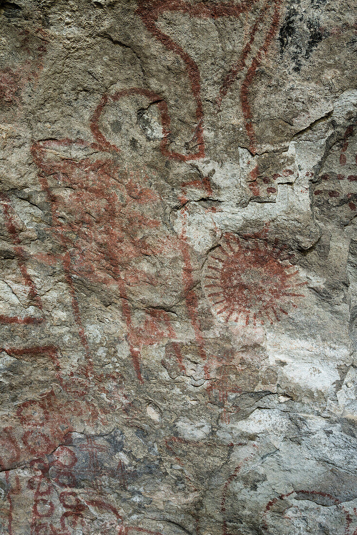 5.000 Jahre alte Piktogramm-Felszeichnungen in den Mitla-Höhlen in der UNESCO-Welterbestätte der prähistorischen Höhlen von Yagul und Mitla im Zentraltal von Oaxaca.