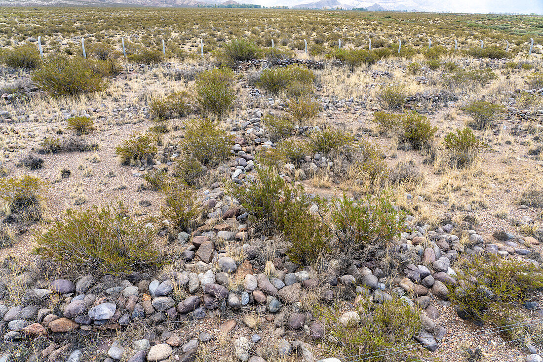 Die Steinruinen eines Inka-Tambos in Tambillos im Calingasta-Tal in der Provinz San Juan, Argentinien.