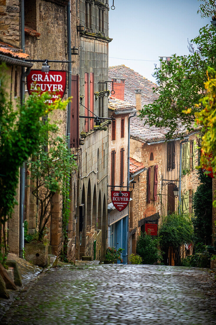 Mittelalterliches Städtchen Cordes sur Ciel, bezeichnet als "Die schönsten Dörfer Frankreichs", Tarn, Occitanie, Frankreich