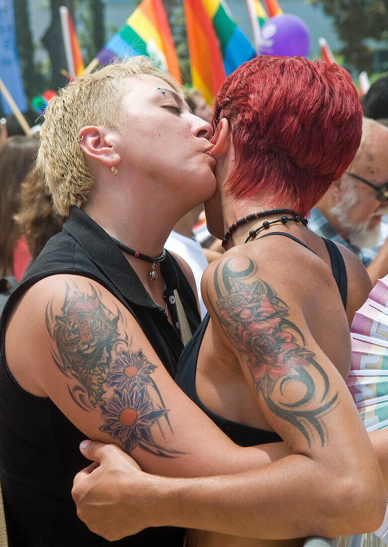 Teilnehmer an der jährlichen Tel Aviver Gay Pride Parade
