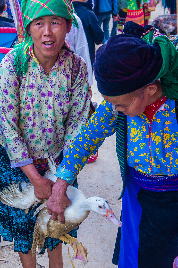 Der Wochenendmarkt in Dong Van, Vietnam