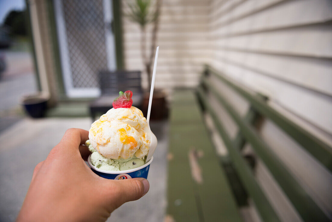 Eiscreme aus der berühmten Eisdiele Te Kao, Northland, Neuseeland