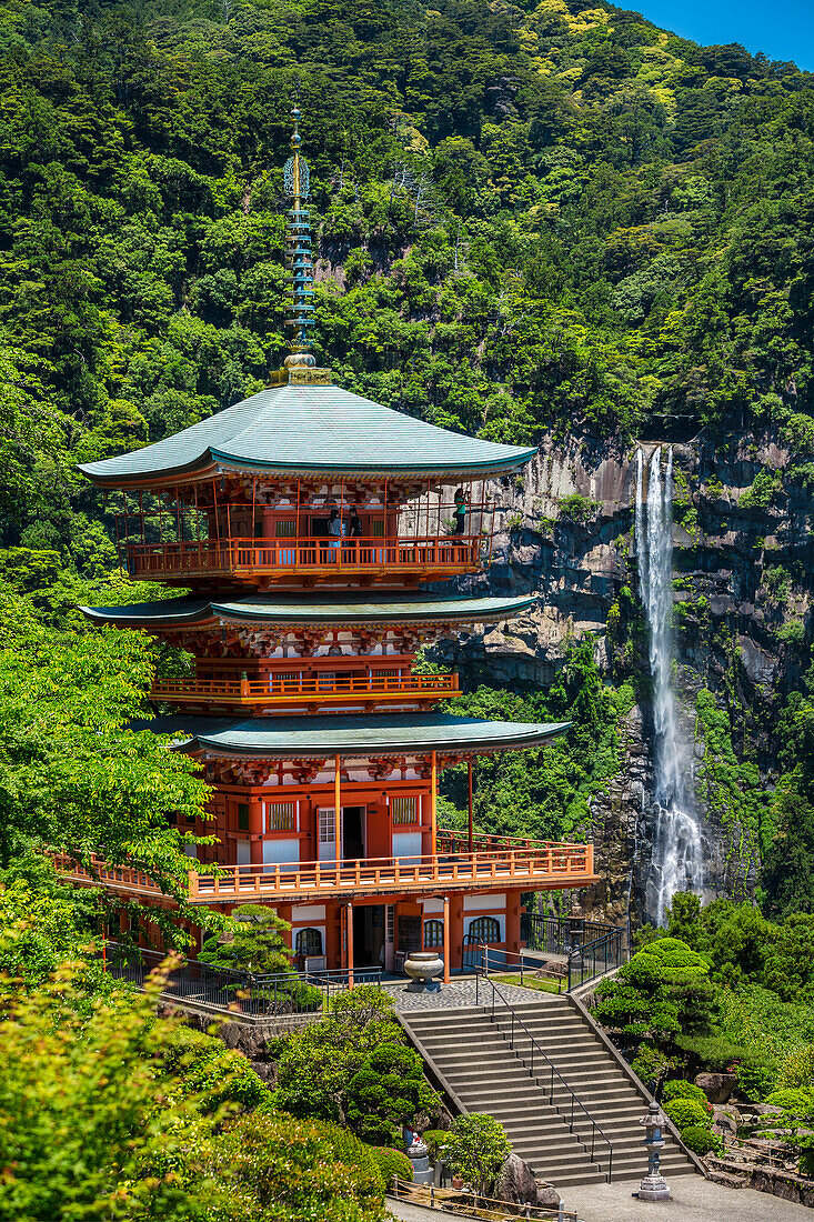 Kumano Kodo Pilgerweg. Nachisan Seiganto-ji-Tempel und Nachi-Wasserfall. Nachisan. Nakahechi-Route. Präfektur Wakayama. Kii-Halbinsel. Kansai-Region. Insel Honshü. UNESCO-Welterbe. Japan
